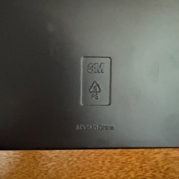 3M Desktop Note and Flag Dispenser for standard 3x3 Notes and Assorted Flags - Picture 3 of 8